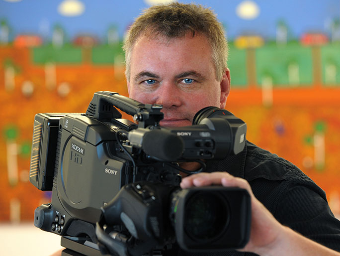 Anton Strauss - Freelance Cameraman Sydney